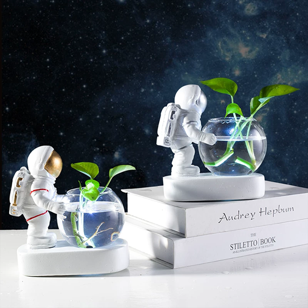 مجسمه دکوراتیو چراغدار طرح Astronaut 