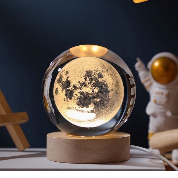 گوی کریستالی چراغدار - طرح کره ماه